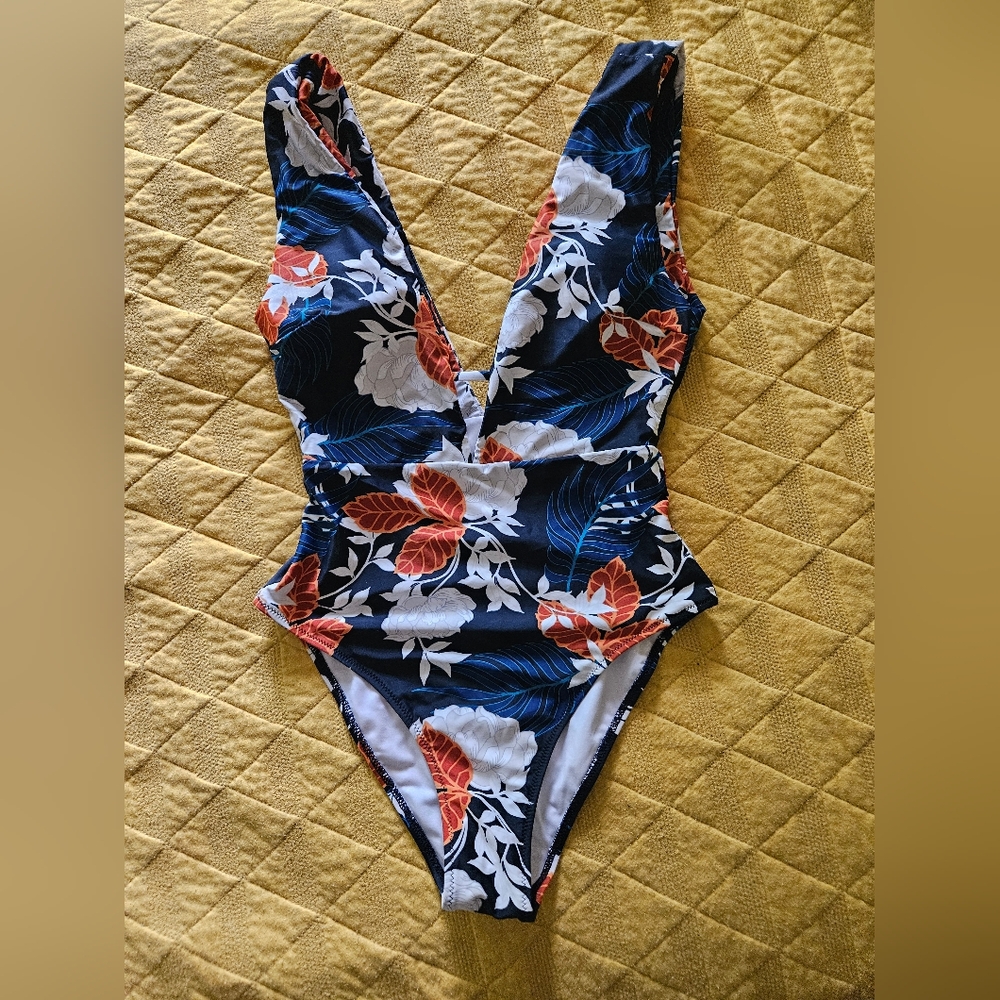 Cupshe Floral One Piece Swimsuit - Navy and Red